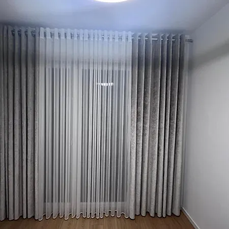 West Hills Apartment *